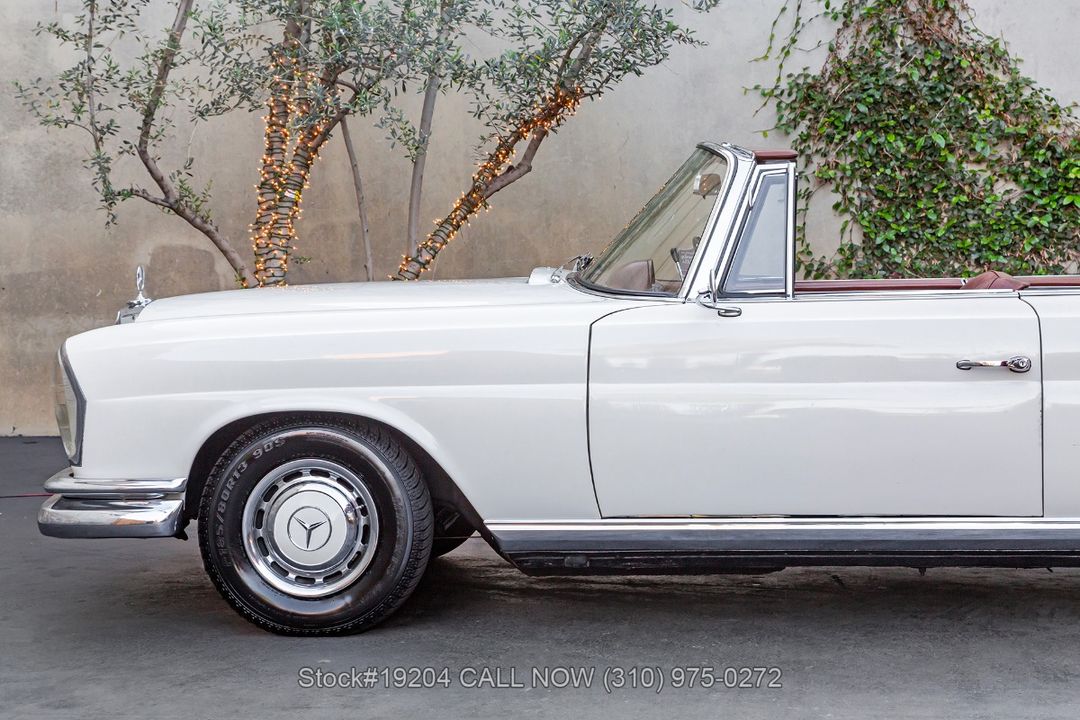 1966 Mercedes-Benz 220SEb
