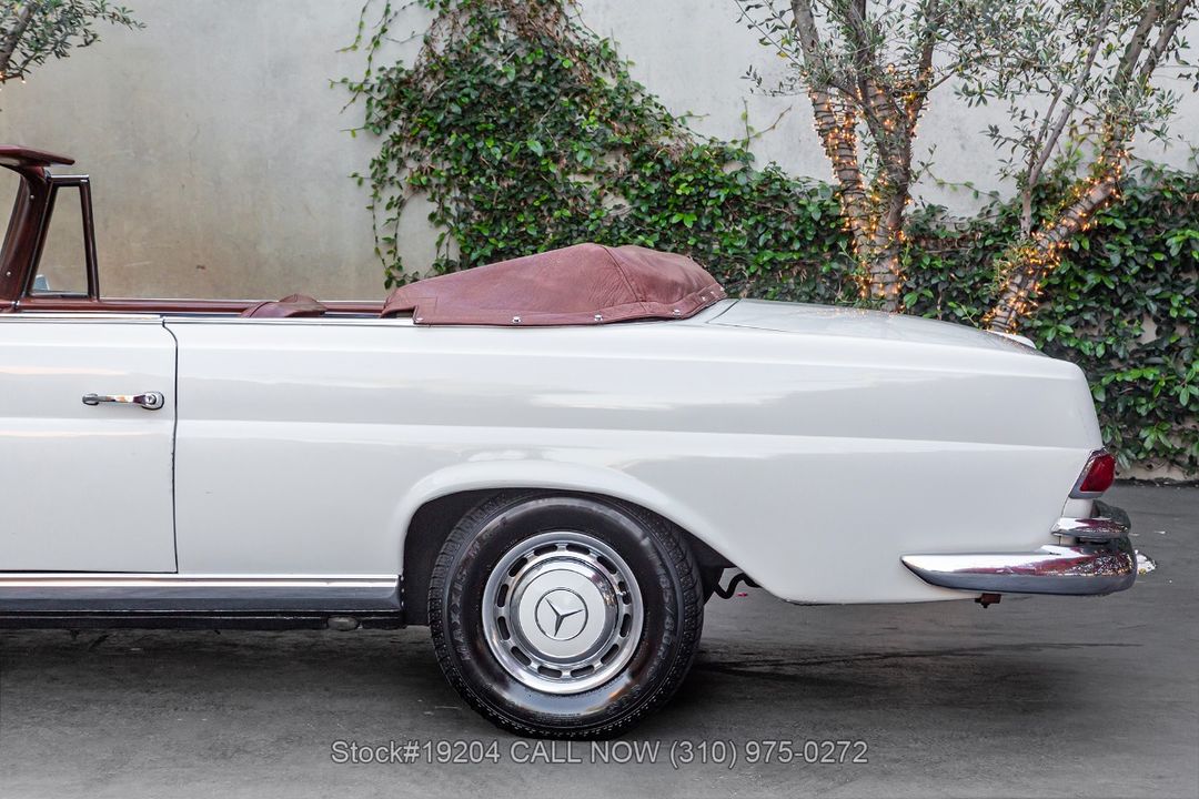 1966 Mercedes-Benz 220SEb