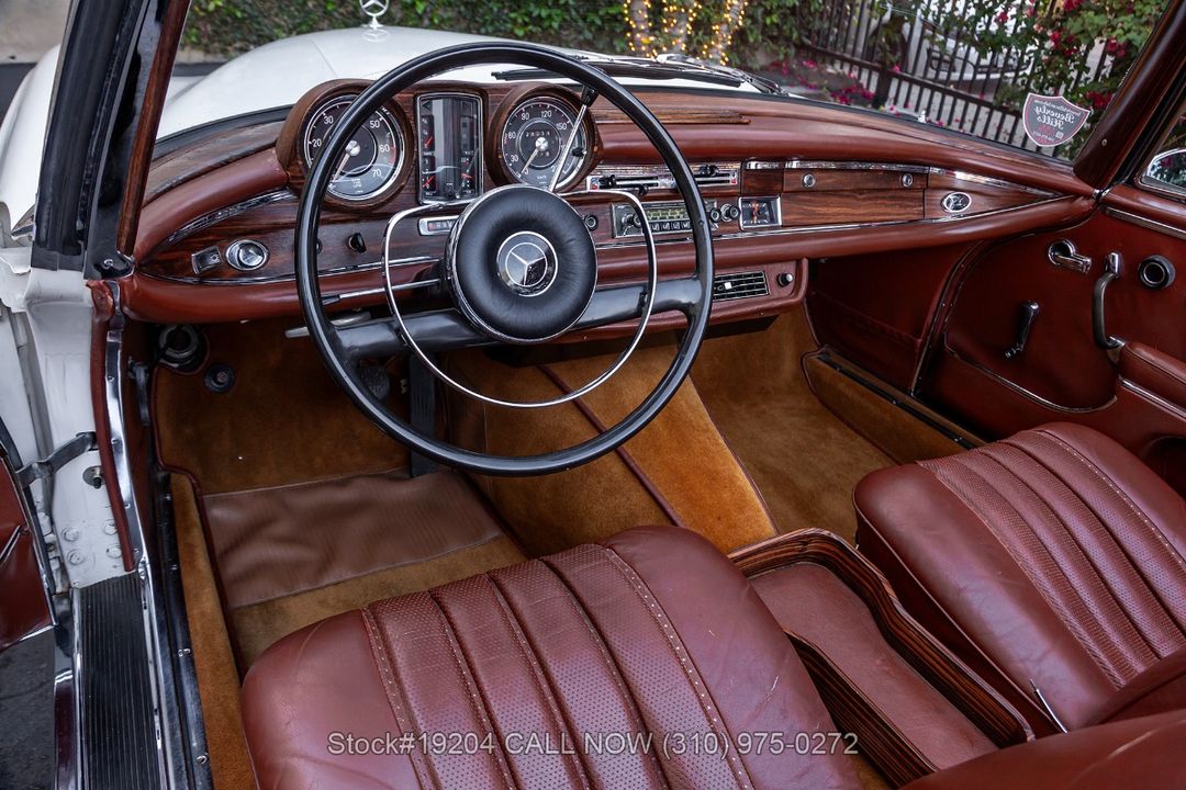 1966 Mercedes-Benz 220SEb