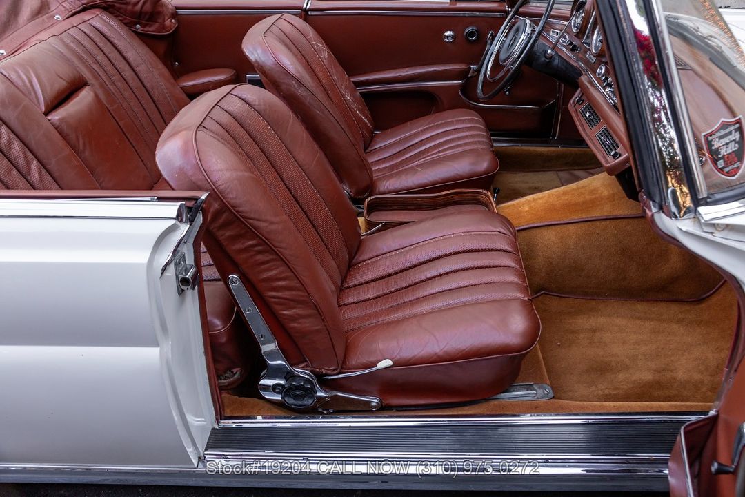 1966 Mercedes-Benz 220SEb