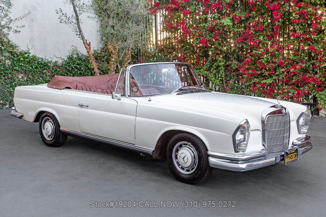 1966 Mercedes-Benz 220SEb