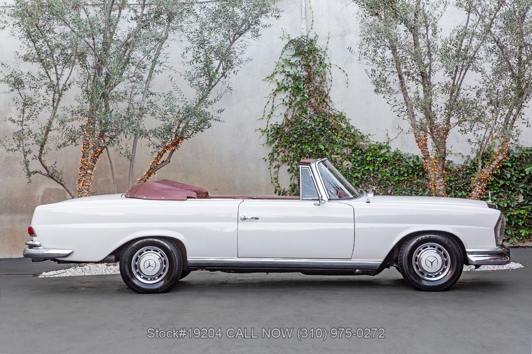 1966 Mercedes-Benz 220SEb