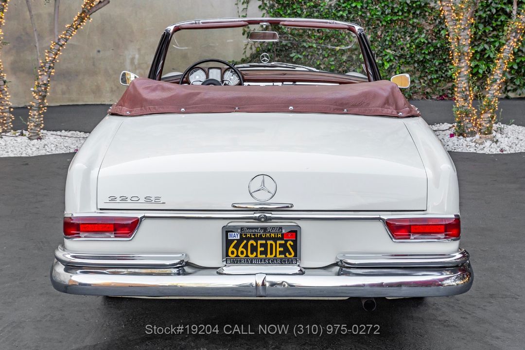 1966 Mercedes-Benz 220SEb