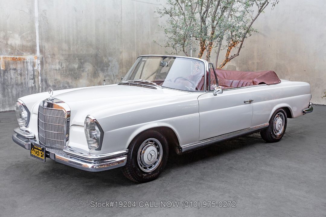 1966 Mercedes-Benz 220SEb