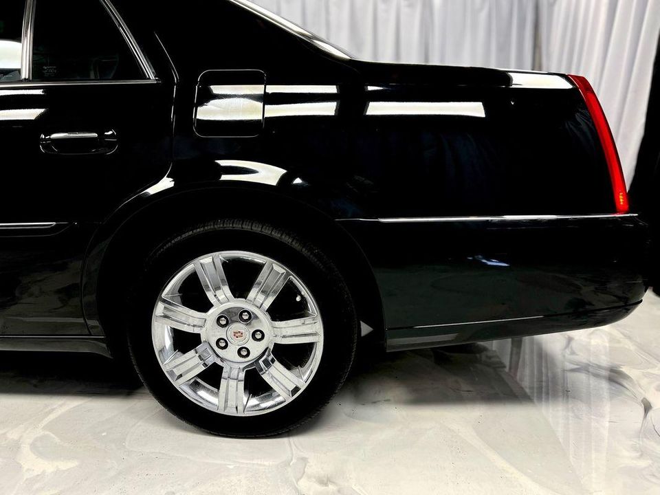 2011 Cadillac DTS