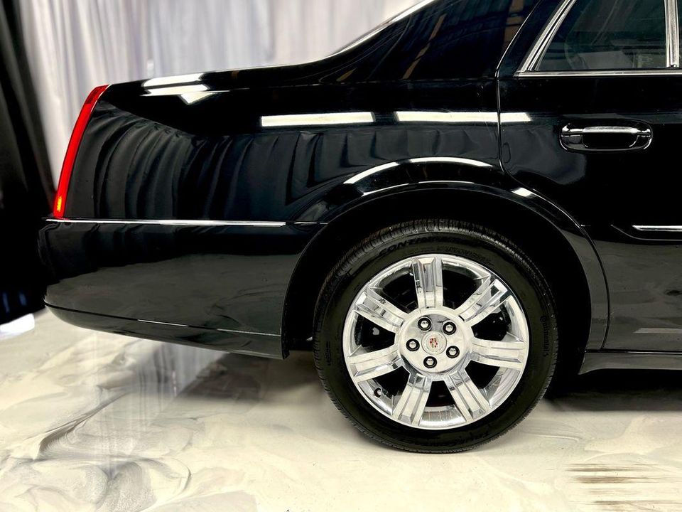 2011 Cadillac DTS