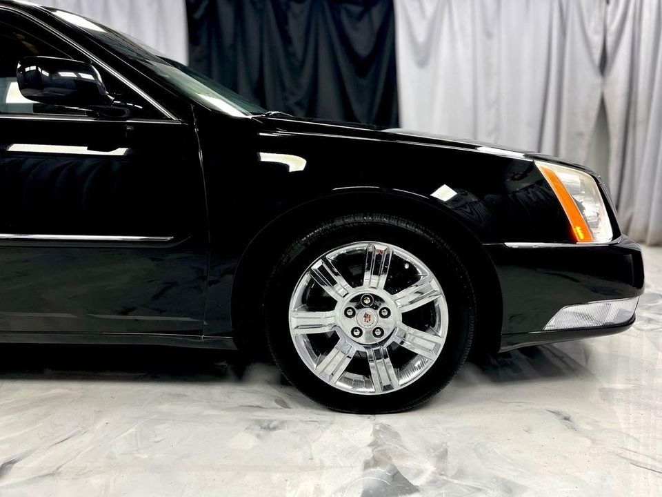 2011 Cadillac DTS