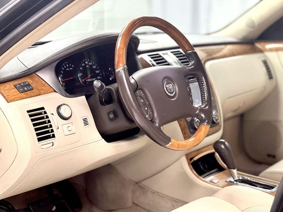 2011 Cadillac DTS