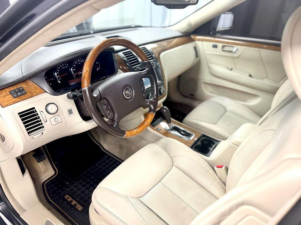 2011 Cadillac DTS