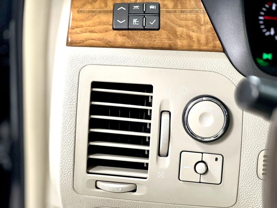 2011 Cadillac DTS