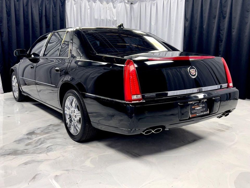 2011 Cadillac DTS