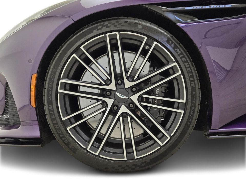 2025 Aston Martin DB12