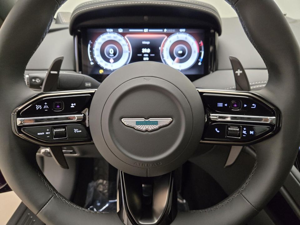 2025 Aston Martin DB12