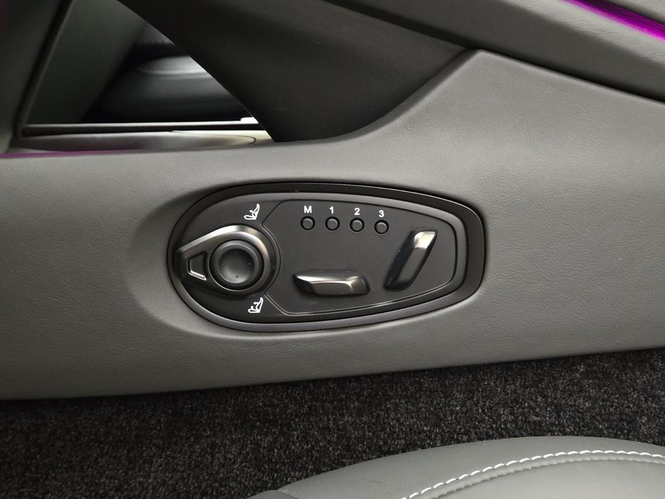 2025 Aston Martin DB12
