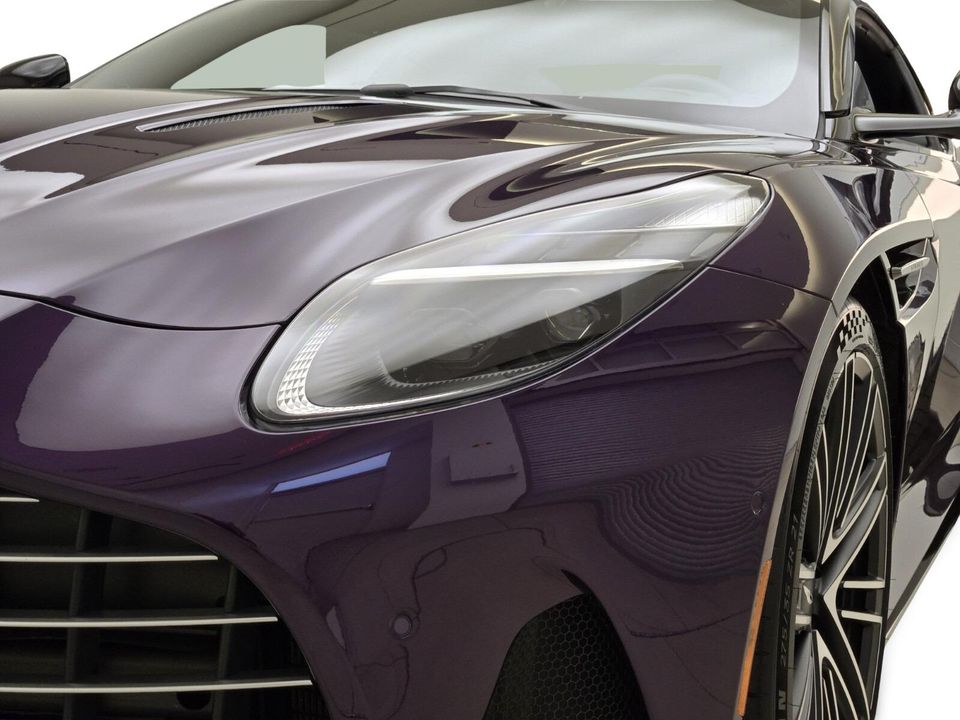 2025 Aston Martin DB12