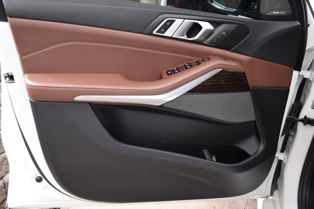 2019 BMW X5 xDrive40i Sports Activity w/M Sport Pkg, Coffee, Vernasca Leather Uphols