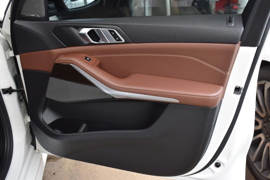 2019 BMW X5 xDrive40i Sports Activity w/M Sport Pkg, Coffee, Vernasca Leather Uphols