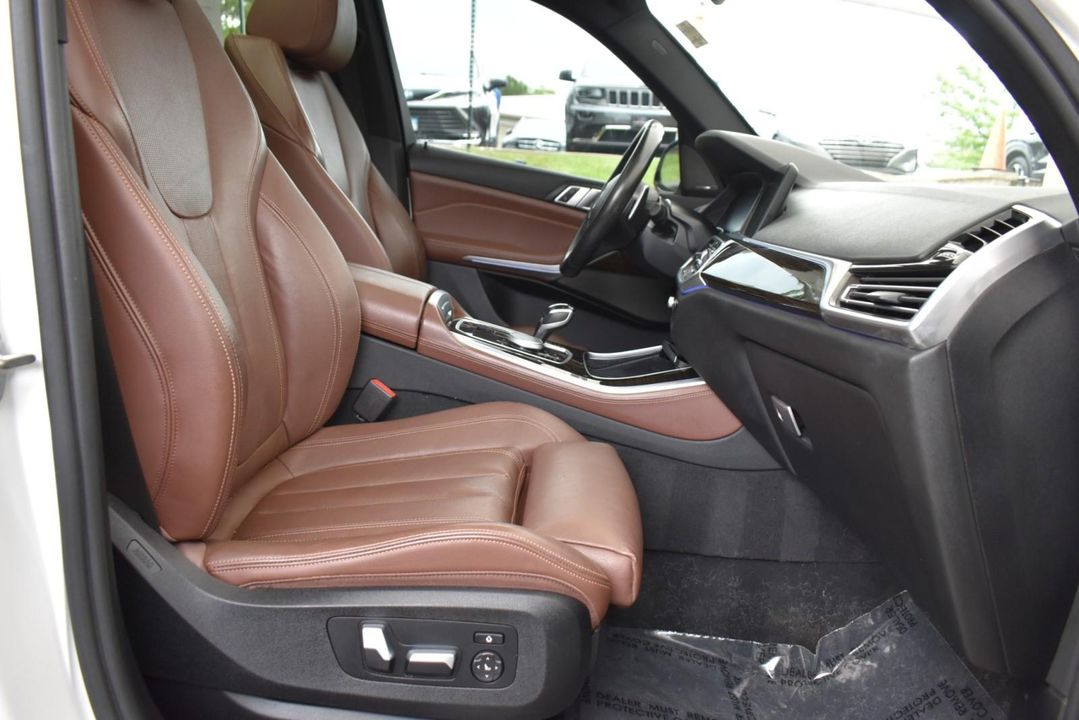 2019 BMW X5 xDrive40i Sports Activity w/M Sport Pkg, Coffee, Vernasca Leather Uphols