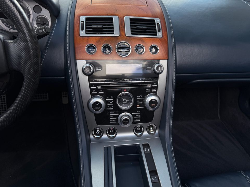 2014 Aston Martin V8 Vantage