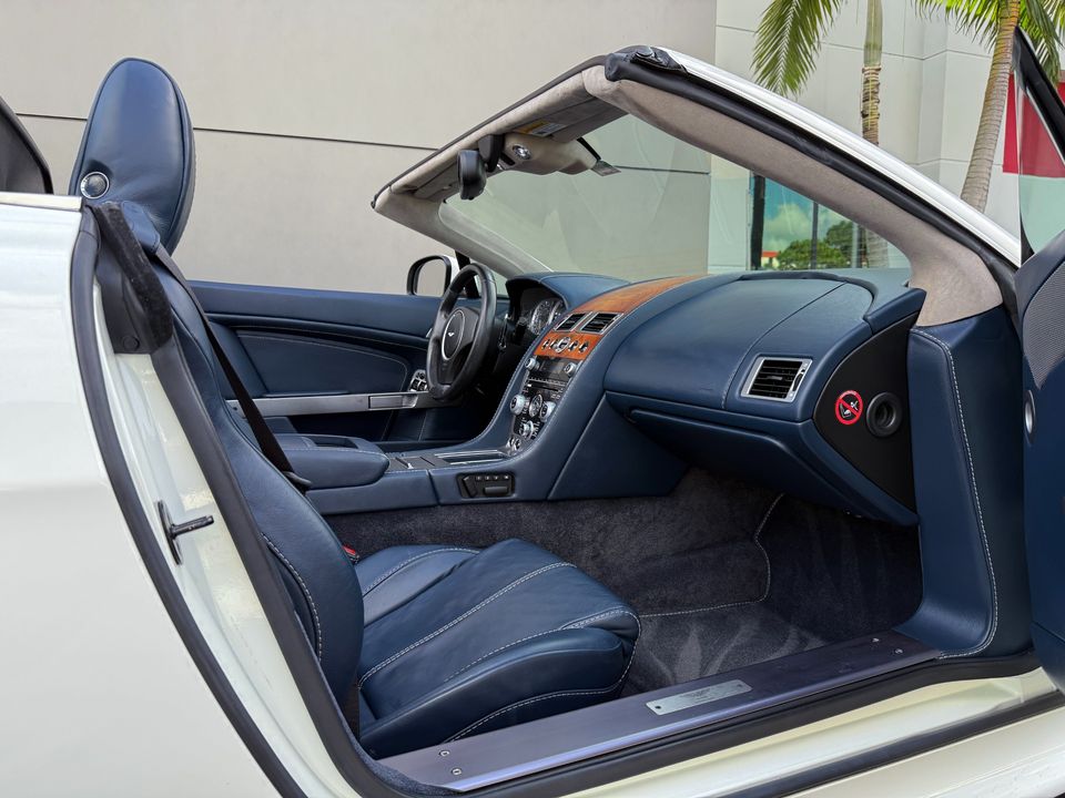 2014 Aston Martin V8 Vantage