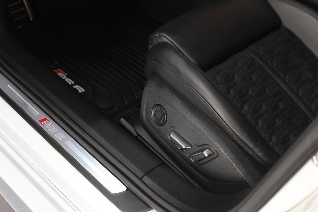 2023 Audi RS 6 Avant