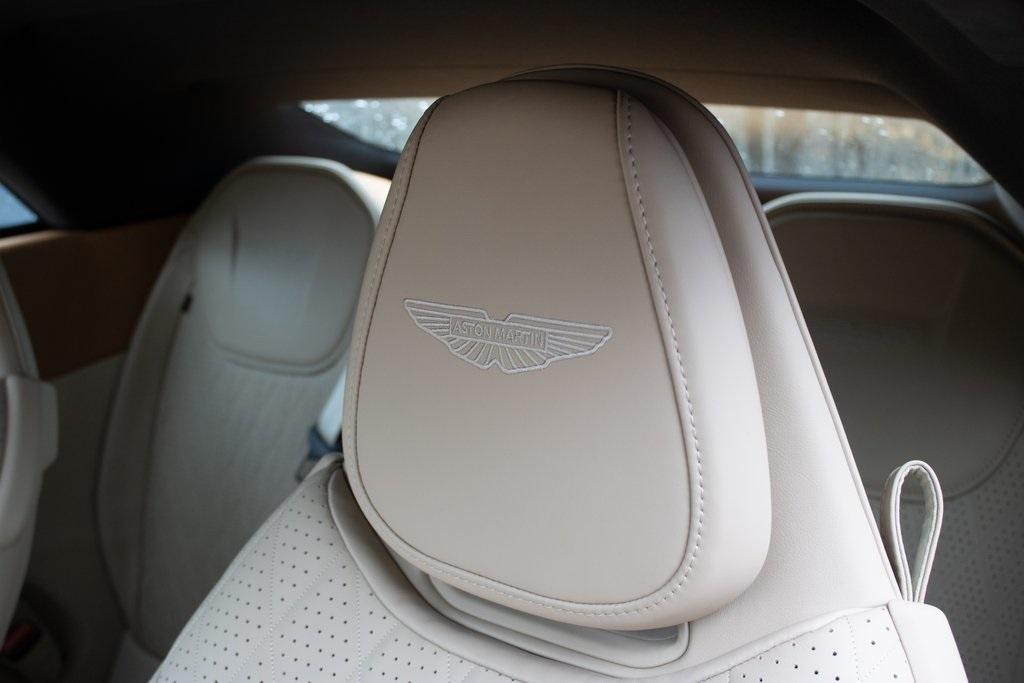 2025 Aston Martin DB12
