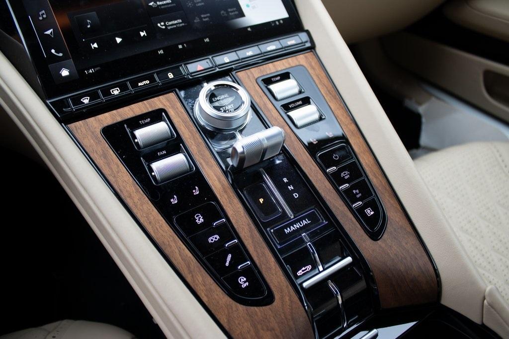 2025 Aston Martin DB12