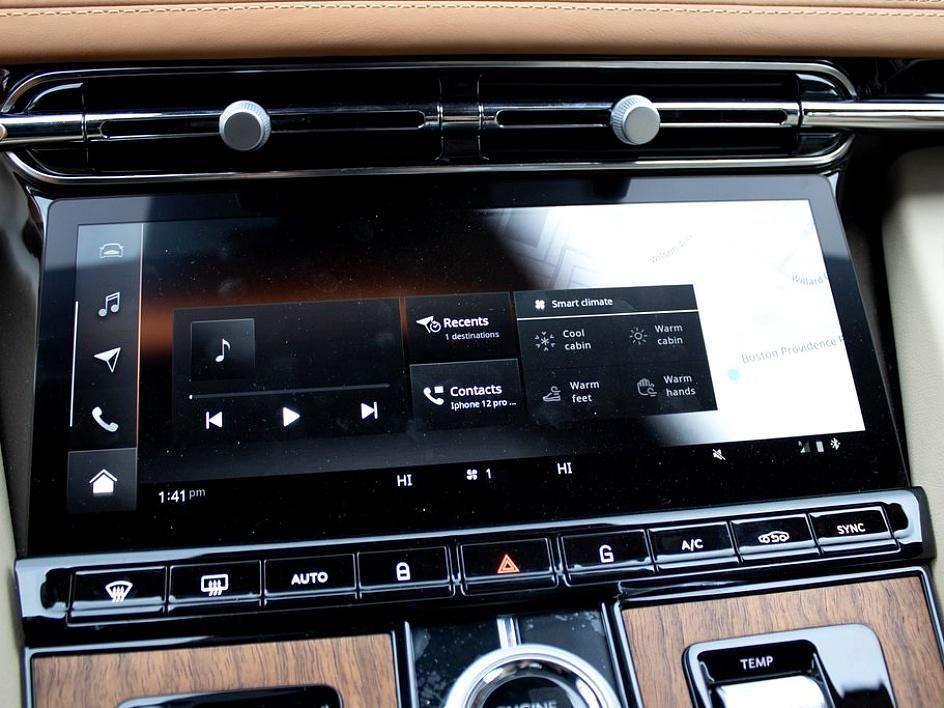 2025 Aston Martin DB12