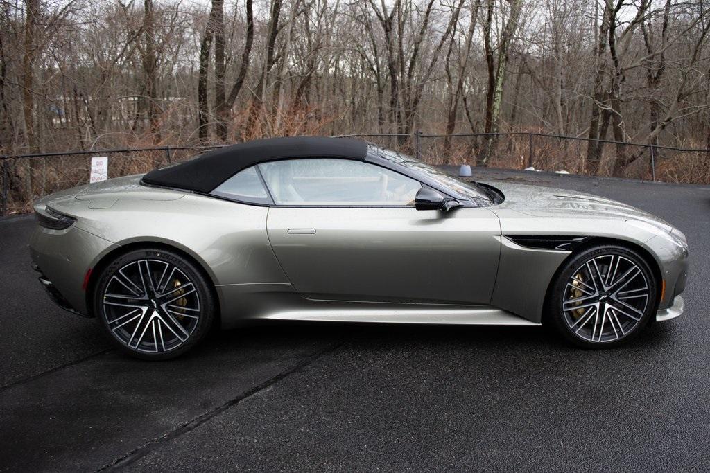 2025 Aston Martin DB12