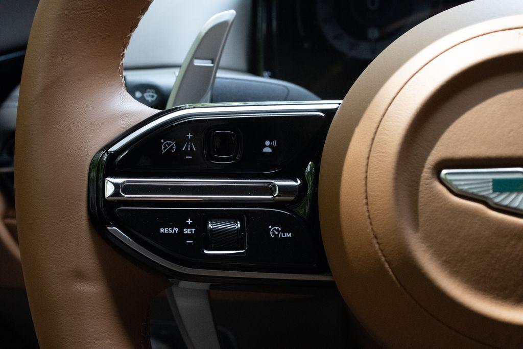 2024 Aston Martin DB12