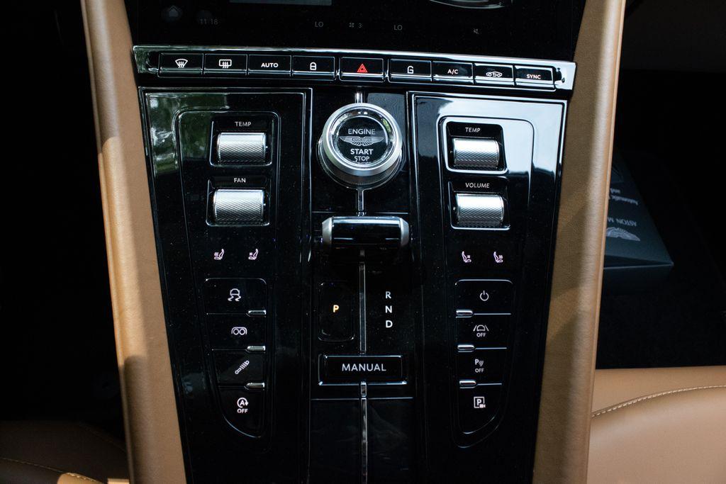 2024 Aston Martin DB12