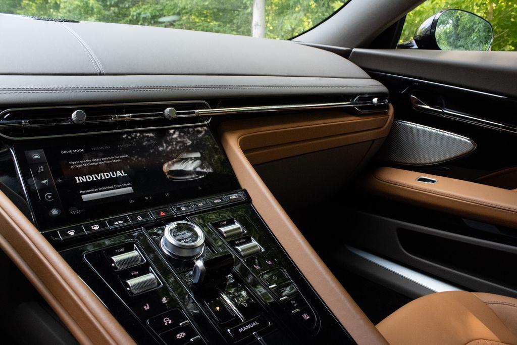 2024 Aston Martin DB12