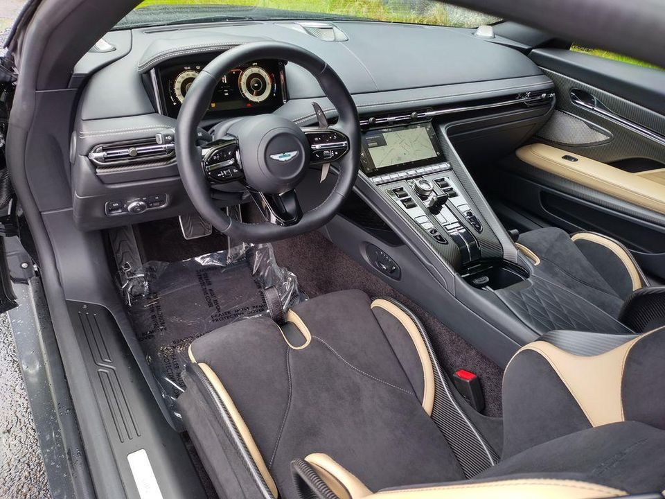 2024 Aston Martin DB12
