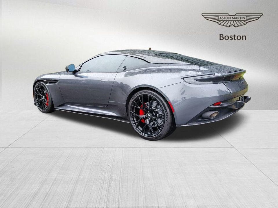 2024 Aston Martin DB12