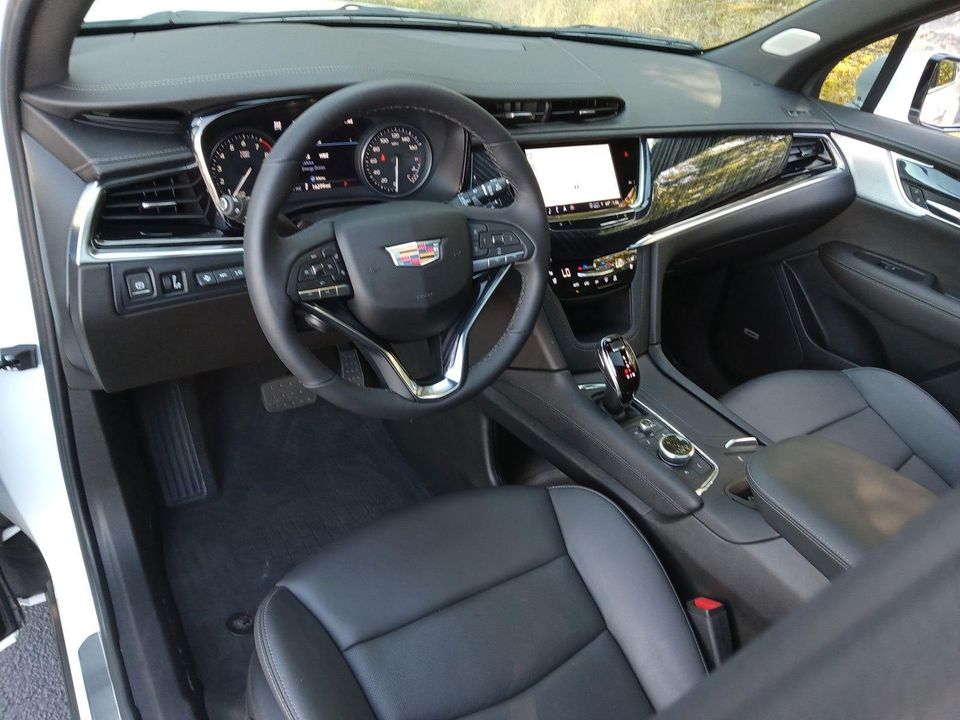 2024 Cadillac XT6