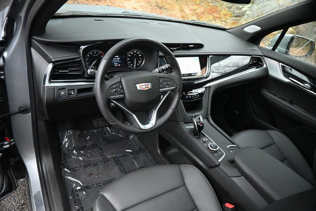 2024 Cadillac XT6