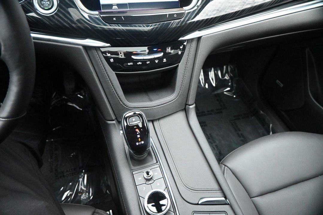 2024 Cadillac XT6