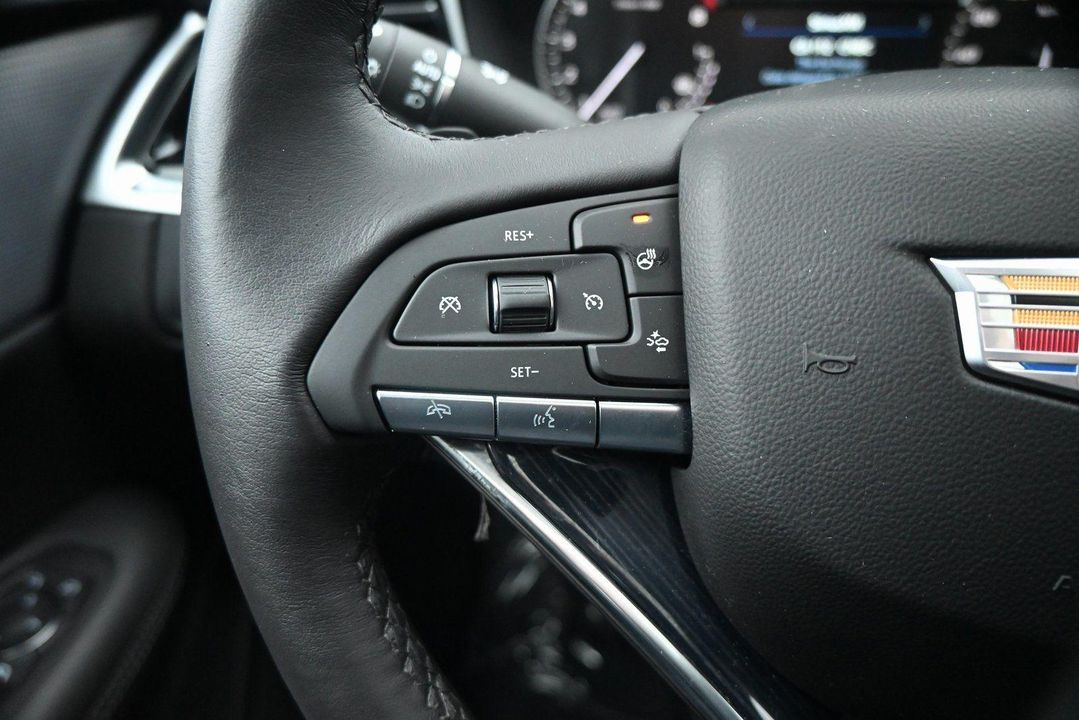 2024 Cadillac XT6