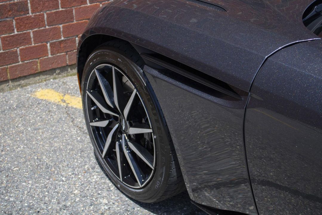 2021 Aston Martin DB11