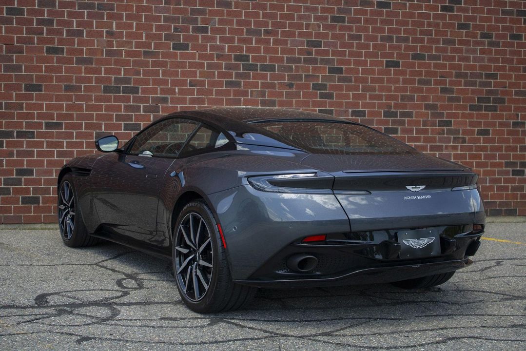 2021 Aston Martin DB11