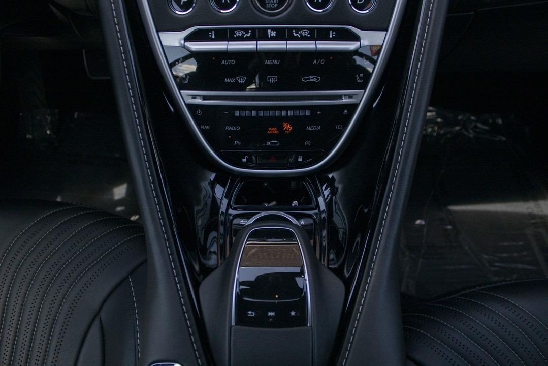 2021 Aston Martin DB11