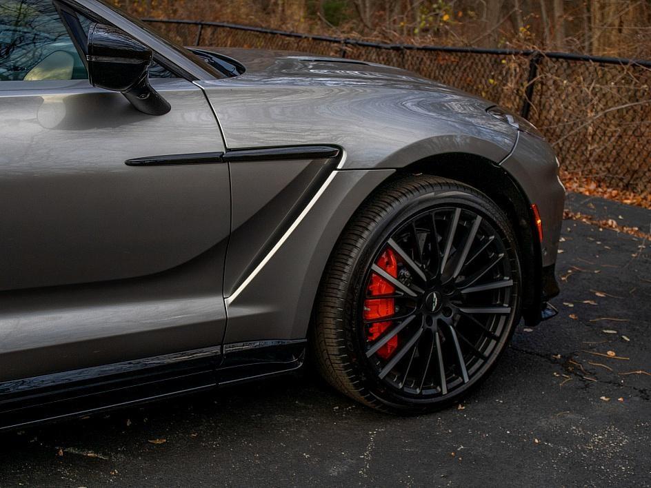 2025 Aston Martin DBX
