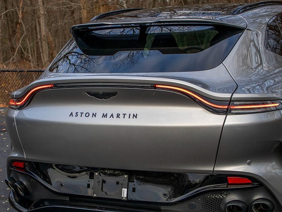 2025 Aston Martin DBX