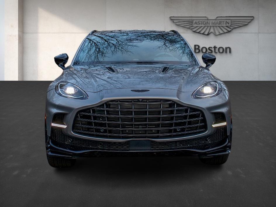 2025 Aston Martin DBX