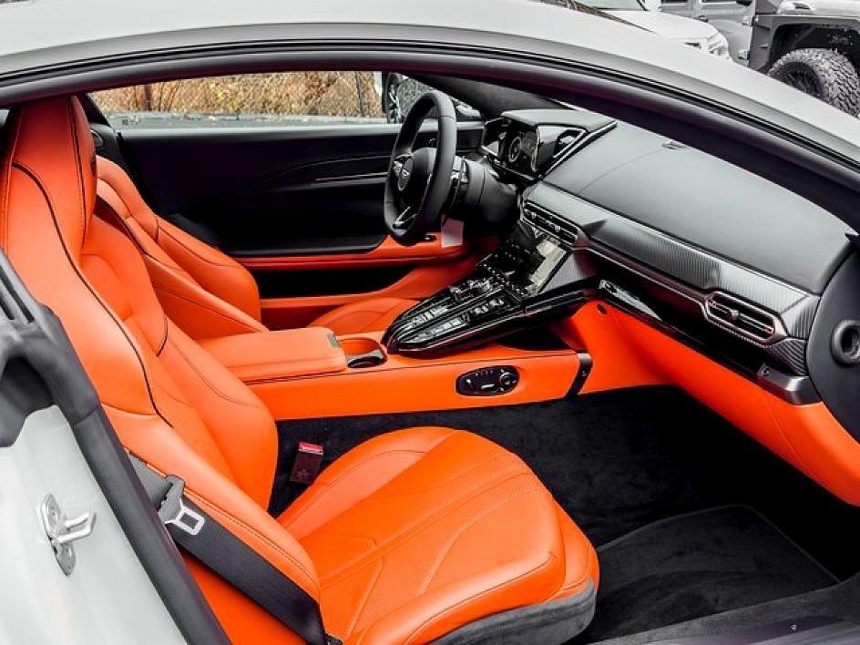 2025 Aston Martin Vantage