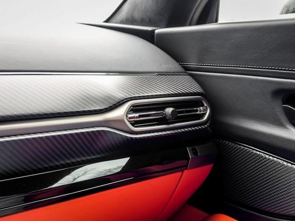2025 Aston Martin Vantage