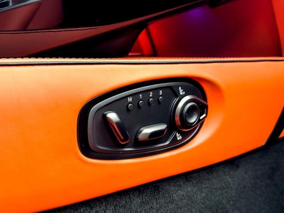 2025 Aston Martin Vantage