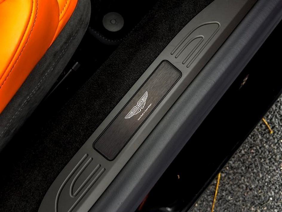 2025 Aston Martin Vantage