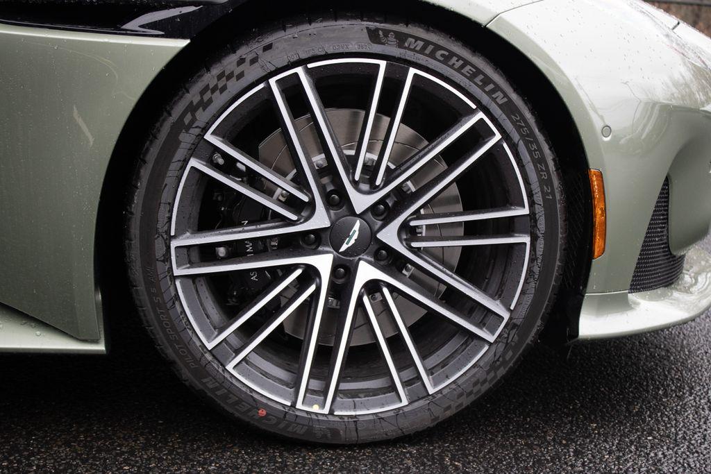 2025 Aston Martin DB12