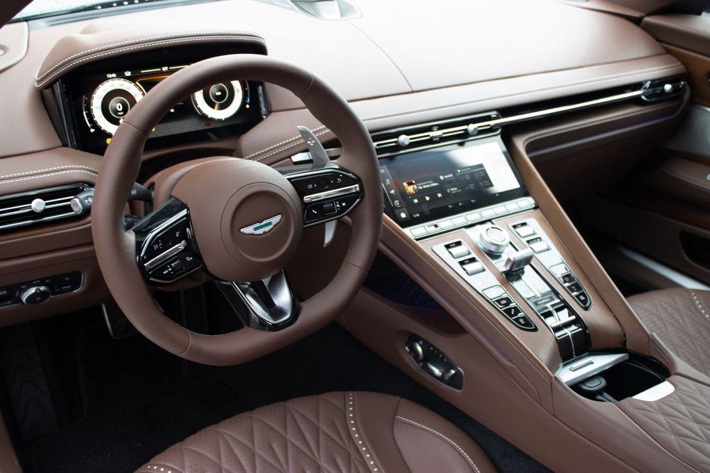 2025 Aston Martin DB12